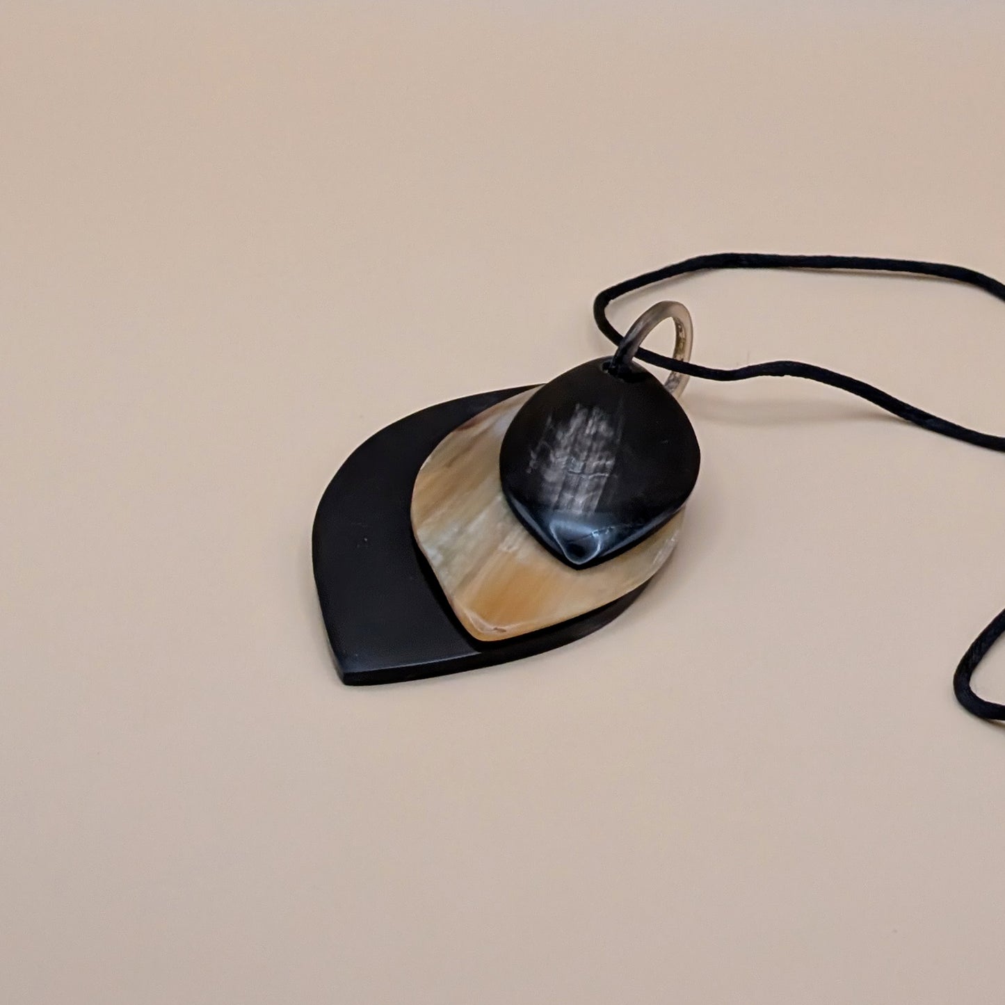 Collier Ravina