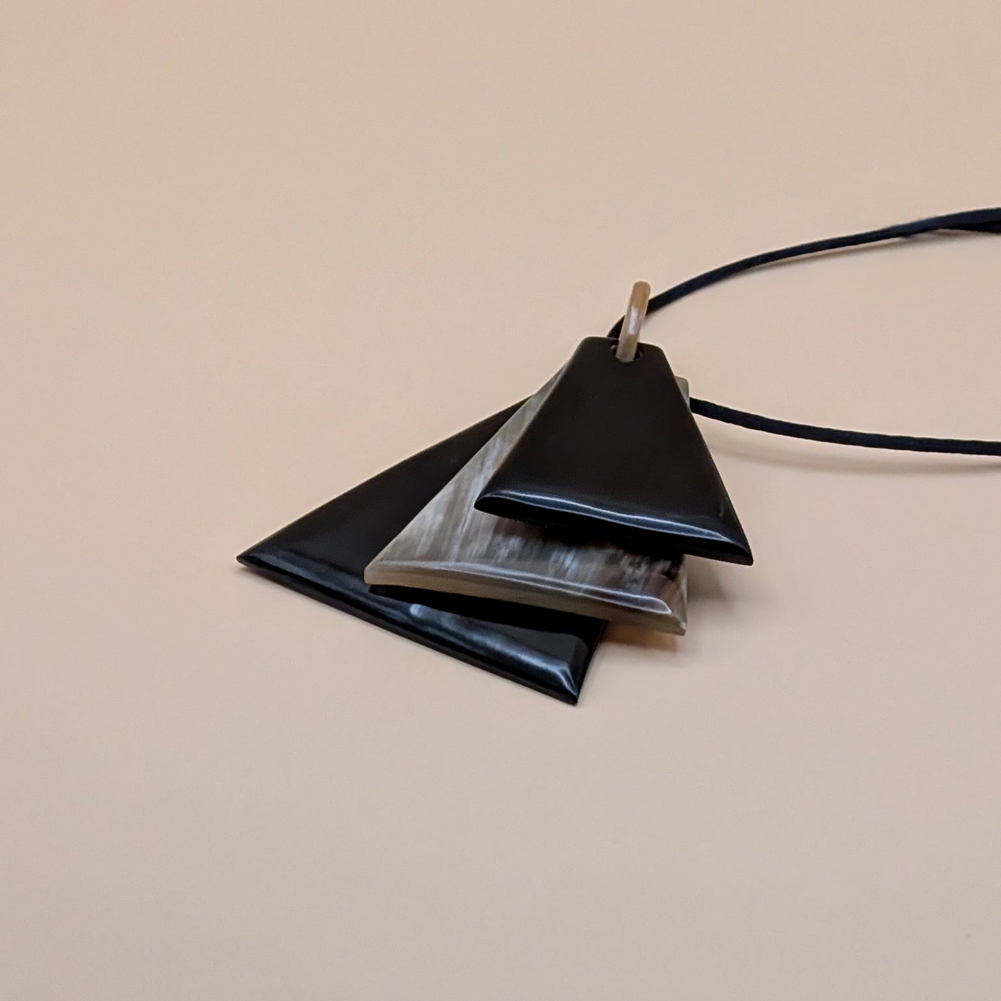 Collier Maya