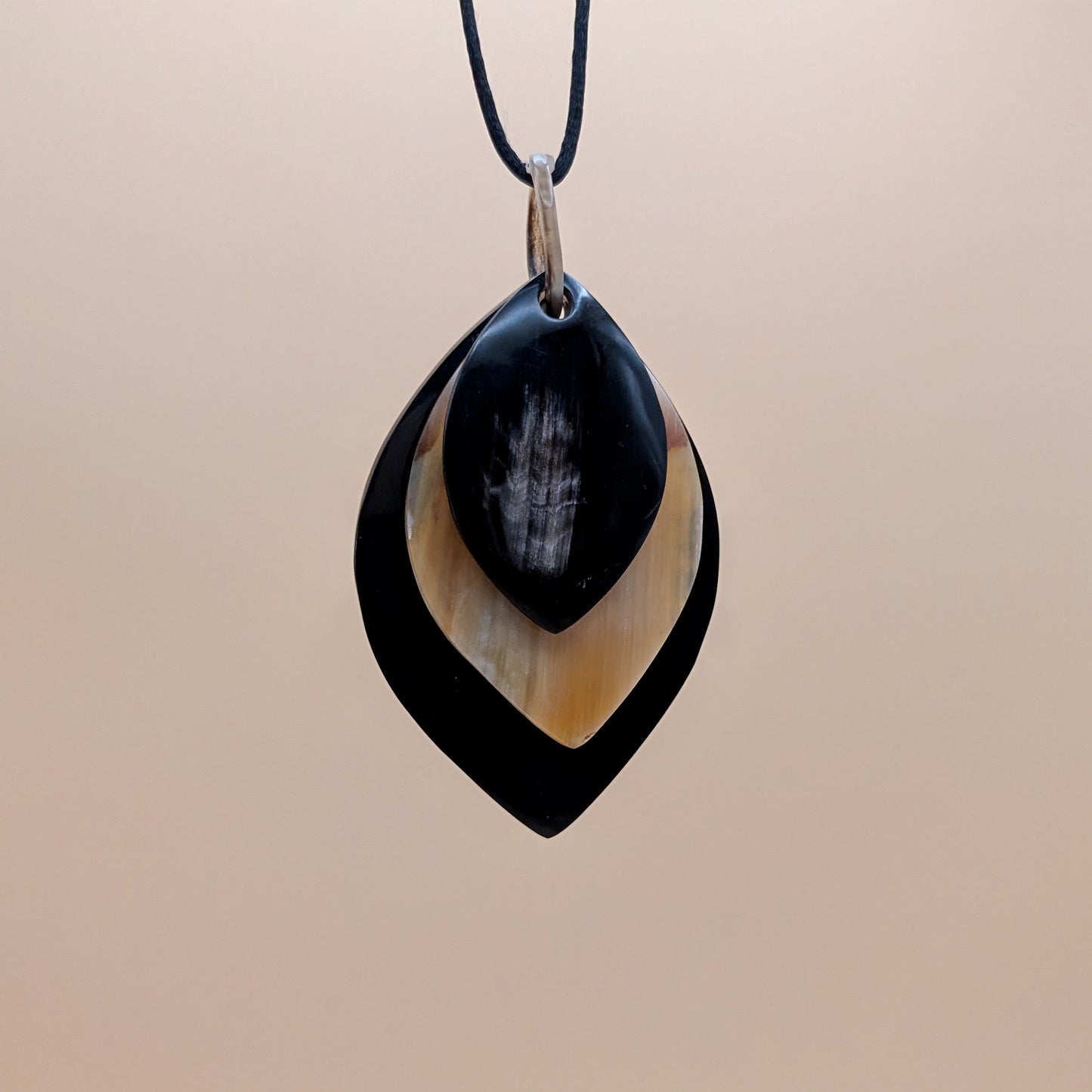 Collier Ravina
