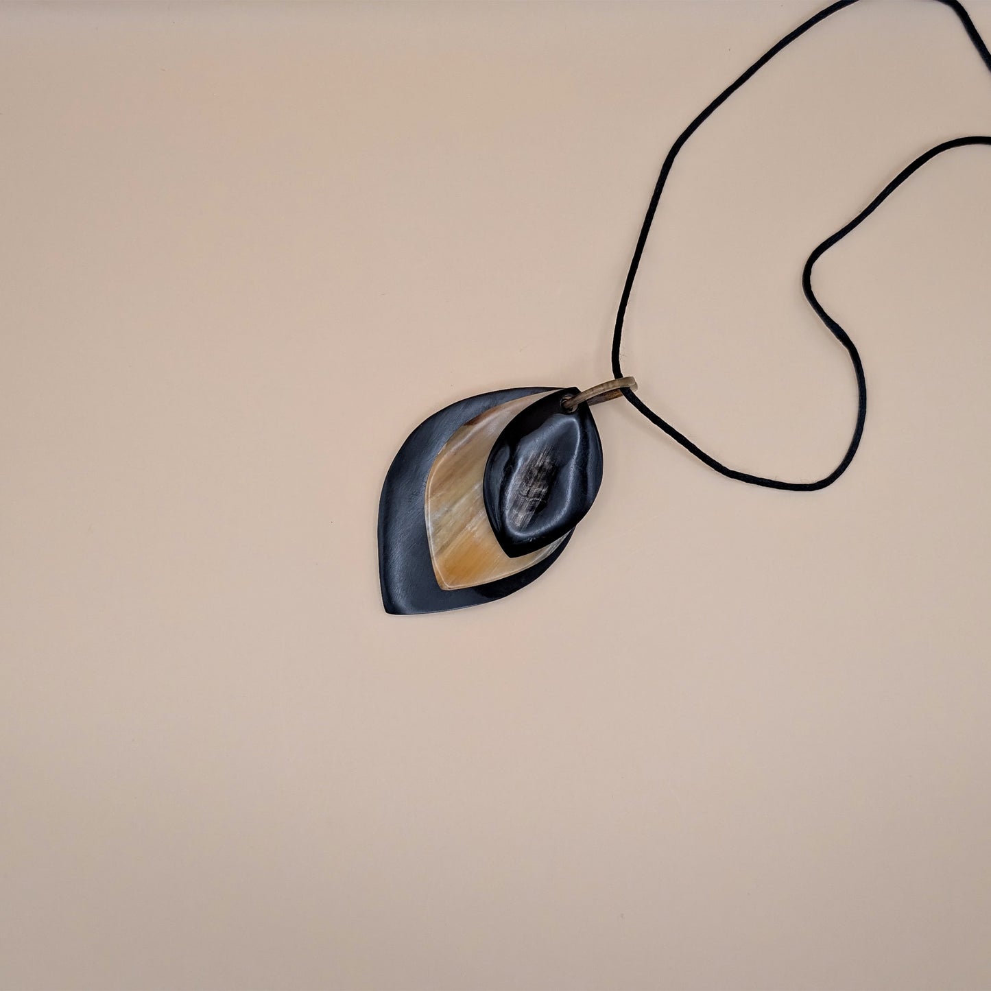 Collier Ravina