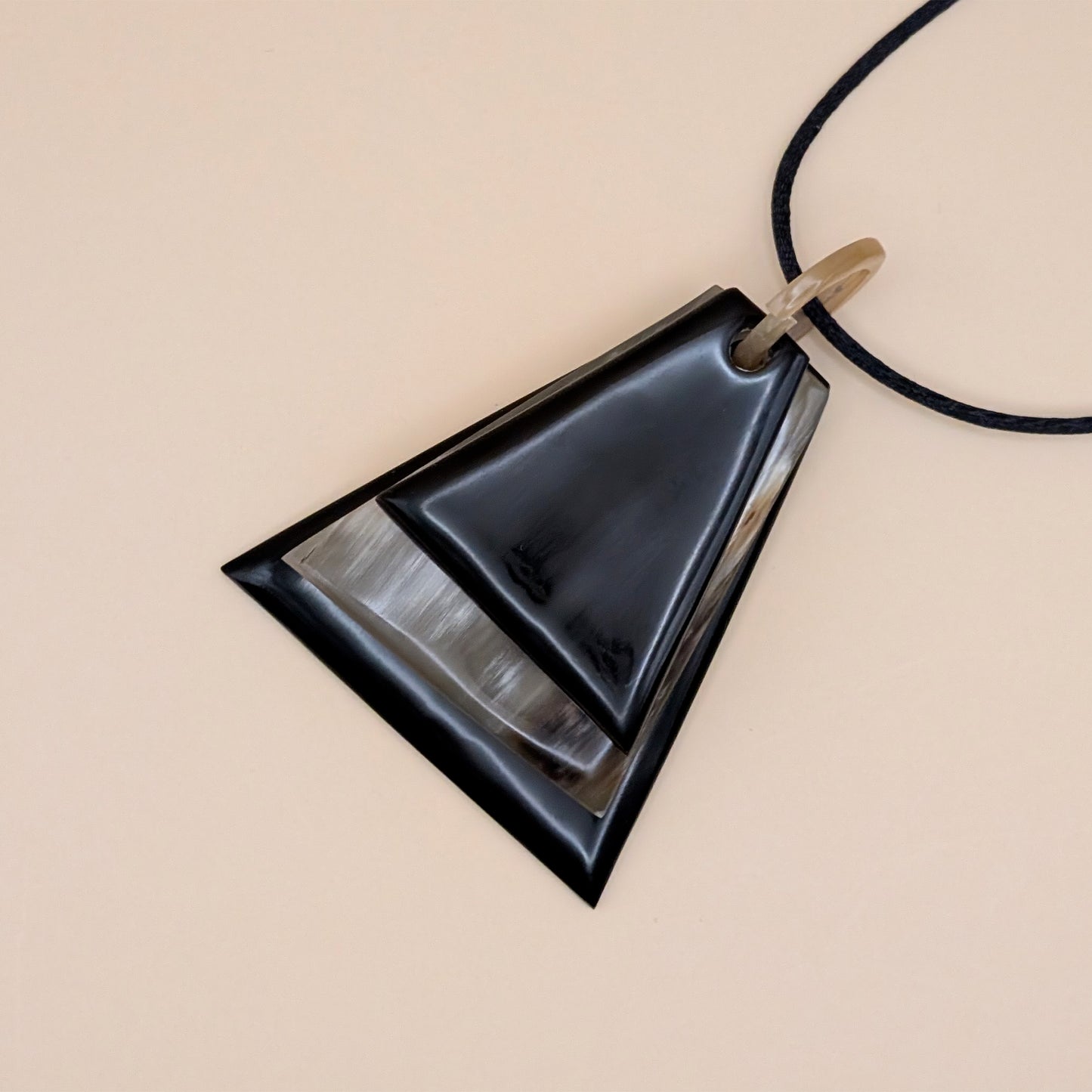 Collier Maya